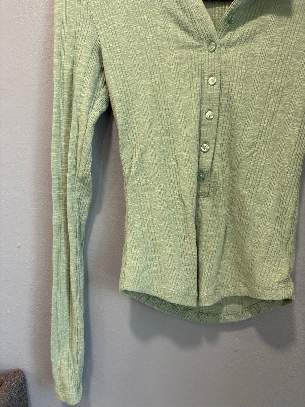 American Eagle Outfitters Light Mint Ribbed Henley Long Sleeve Top - Picture 4 of 6